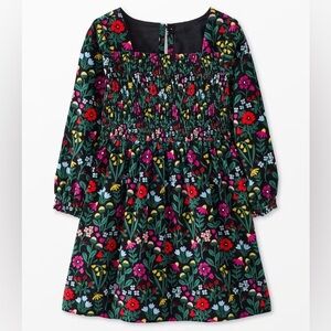 Hanna Andersson Long Sleeve Corduroy Smocked
Dress with Pockets Size 100 (4)